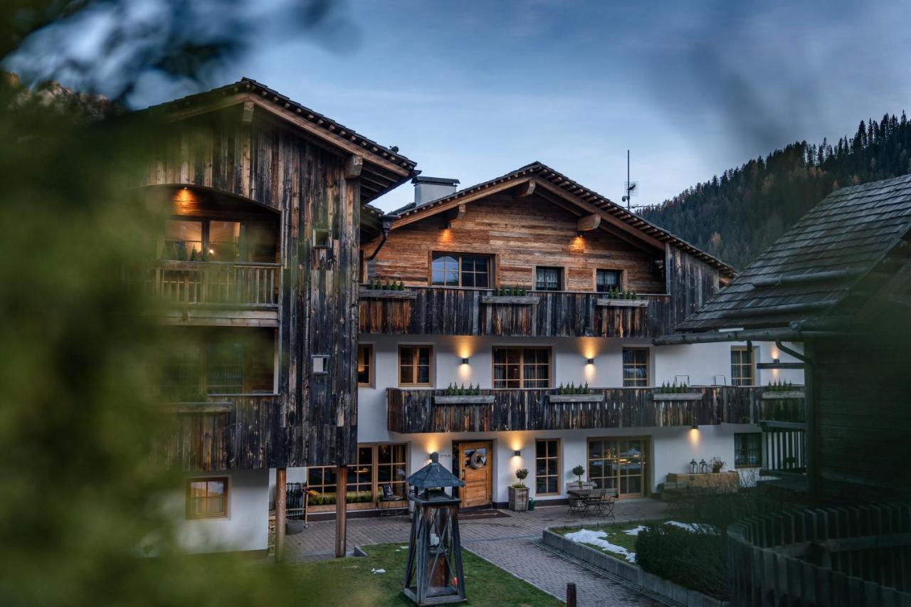Sportony Mountain Lodges La Villa  Esterno foto