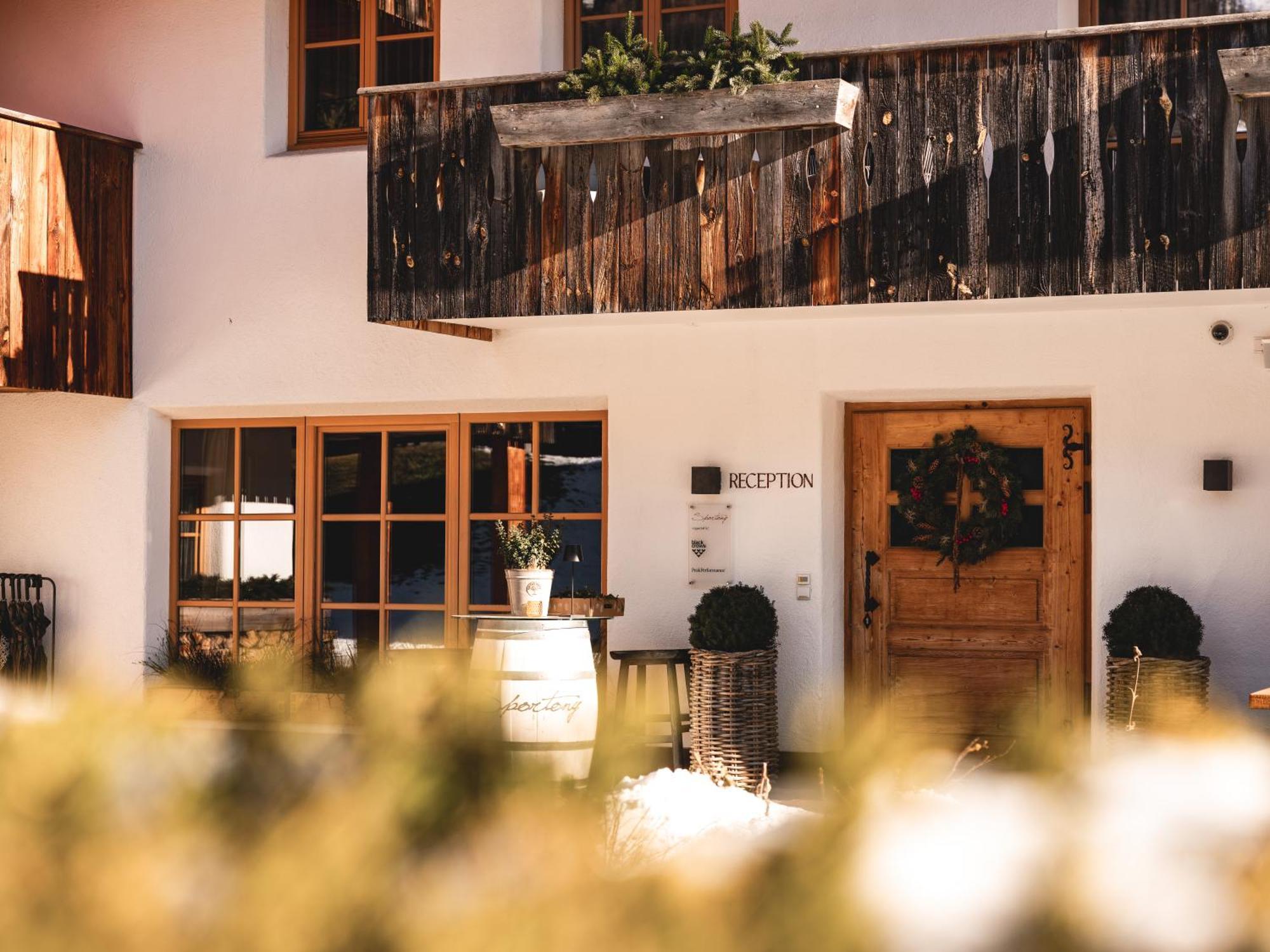 Sportony Mountain Lodges La Villa  Esterno foto